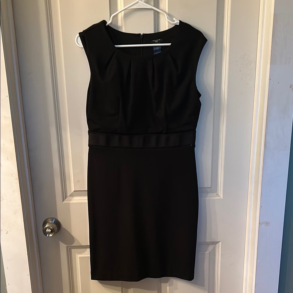 Elegant Black Sleeveless Dress